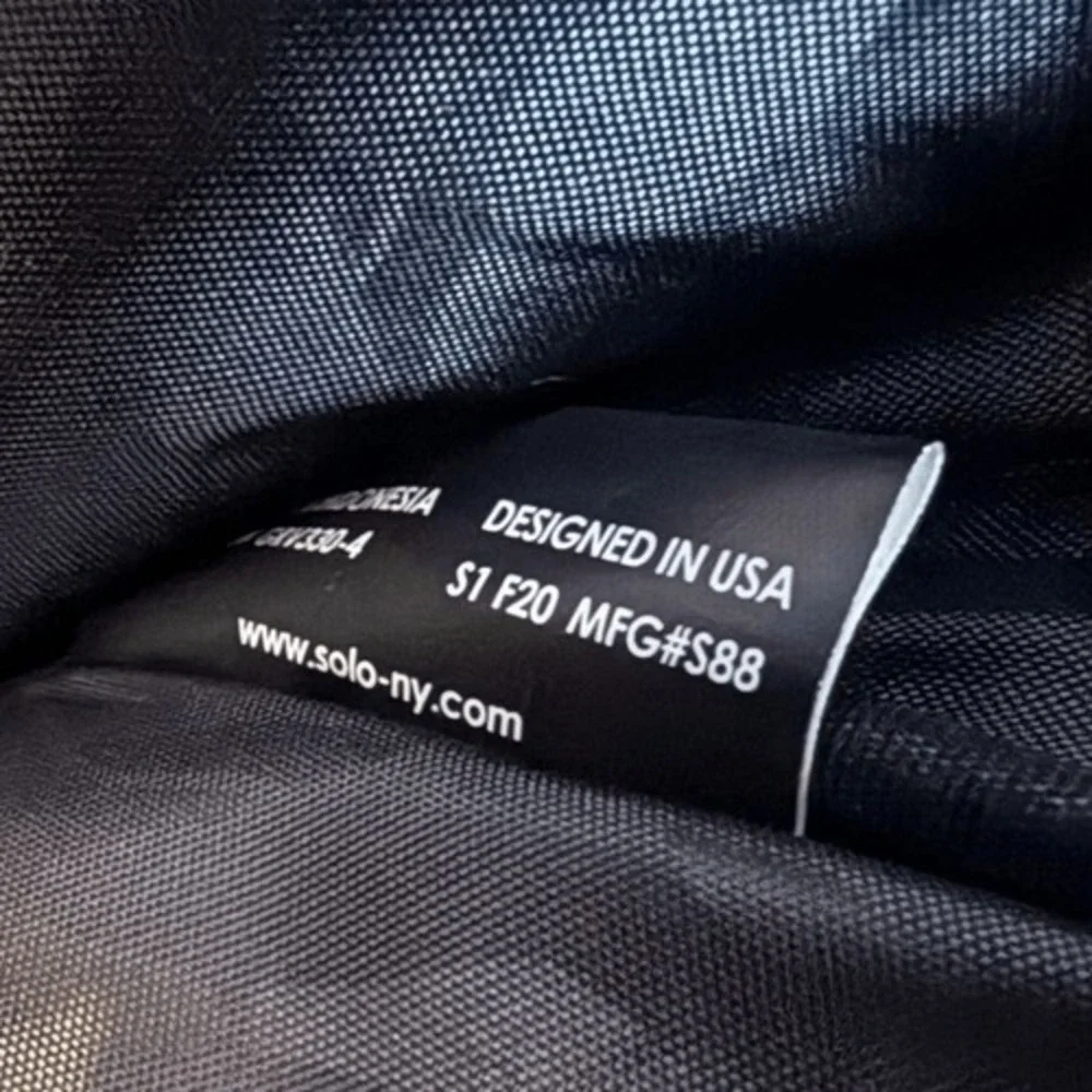 Solo New York Men's GRV330-4 Notch Laptop Detachable Strap Briefcase‎ Black